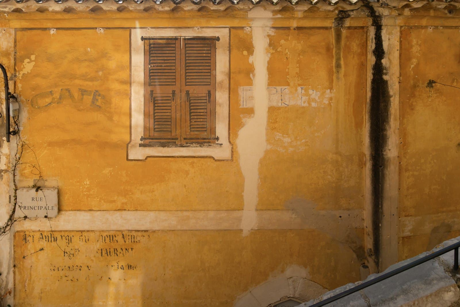 Façade ancienne à rafraîchir